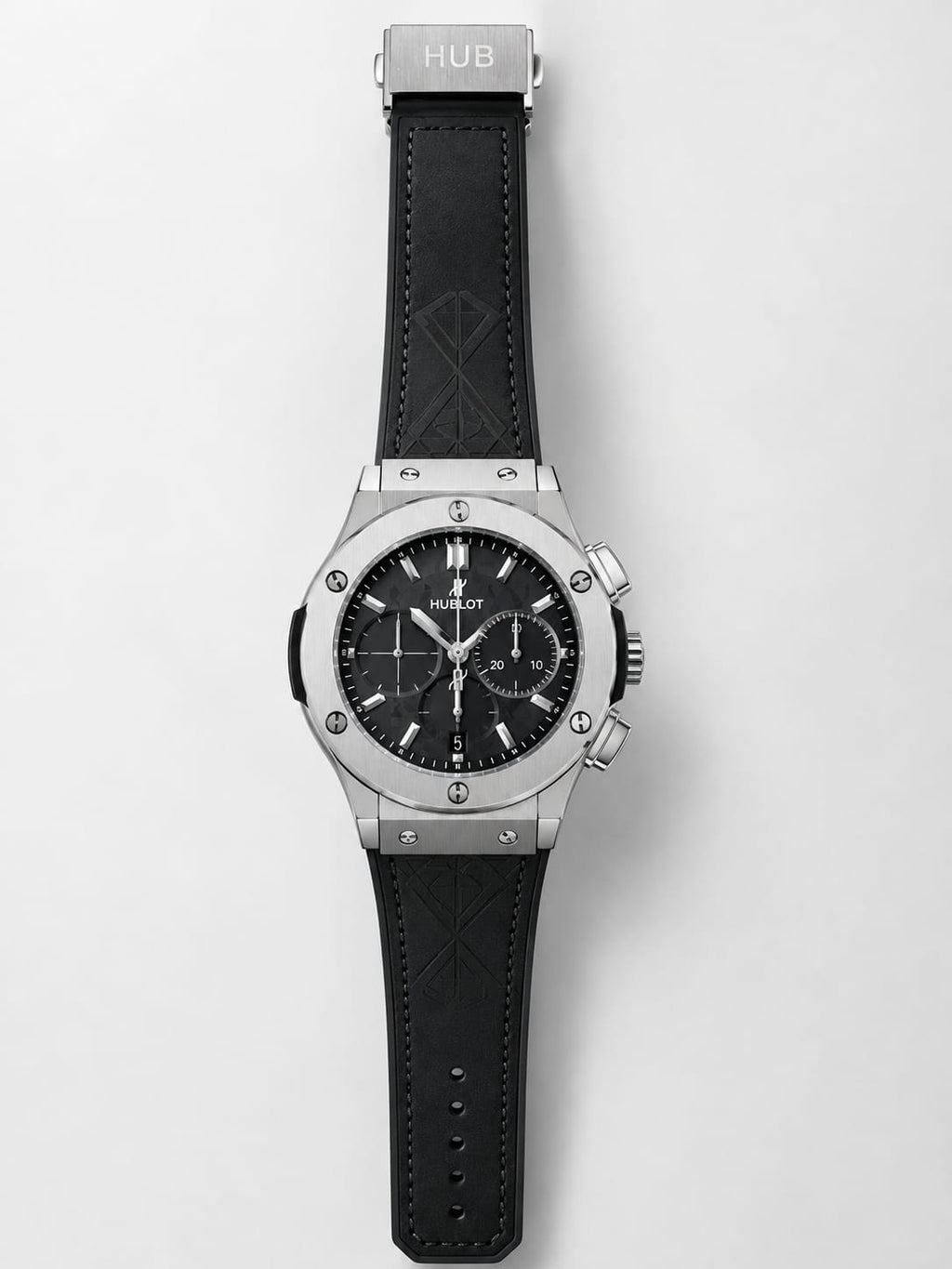 HUBLOT CLASSIC FUSION BLACK CARBON